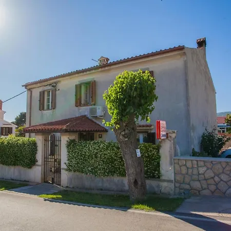 With A Parking Space - 2512 게스트하우스