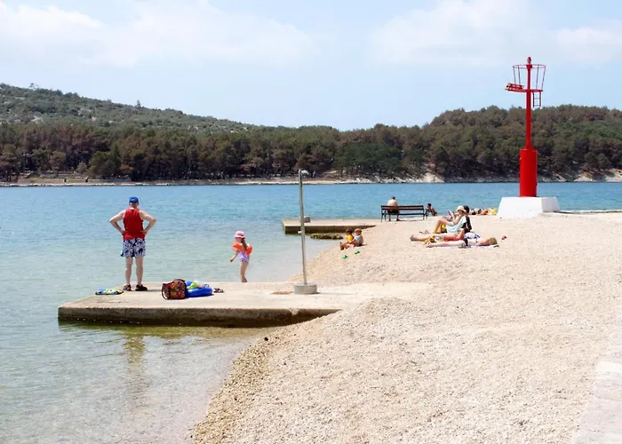 With A Parking Space - 2512 3*