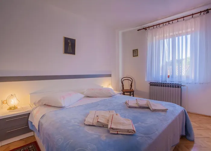 With A Parking Space - 2512 Penzion 3*