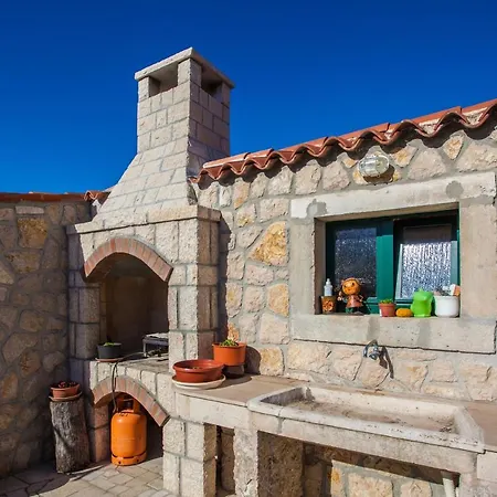 With A Parking Space - 2512 Guest house 3*
