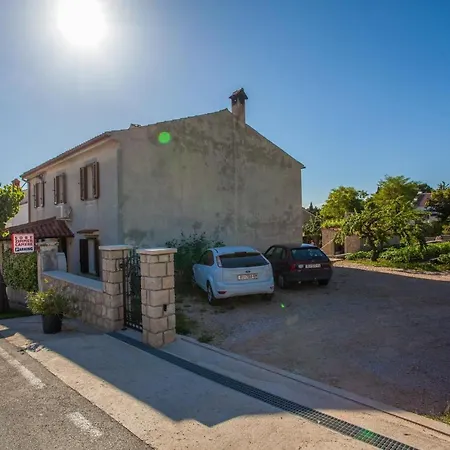 With A Parking Space - 2512 3*